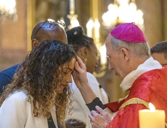 182_693930692e8b27.21125142