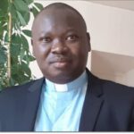 L’abbé François ONOKOKO : une année au service de la paroisse de Vitré